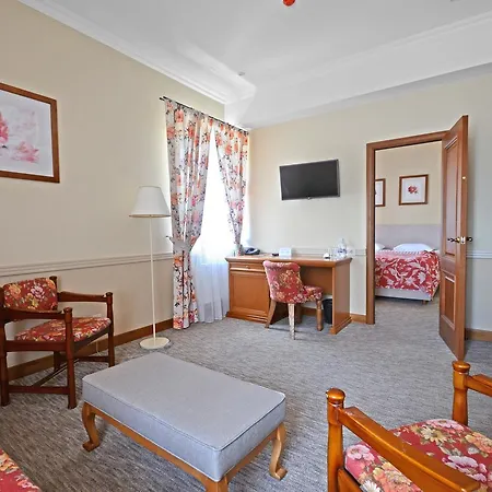 Premier Hotel بوتشايف المظهر الخارجي الصورة