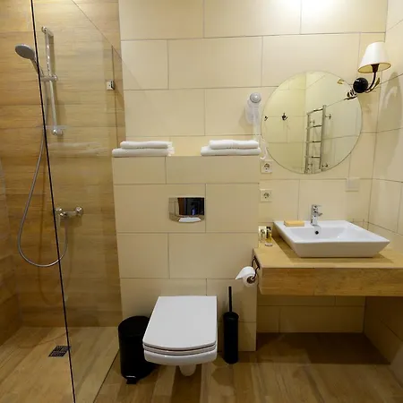 Premier Hotel بوتشايف المظهر الخارجي الصورة