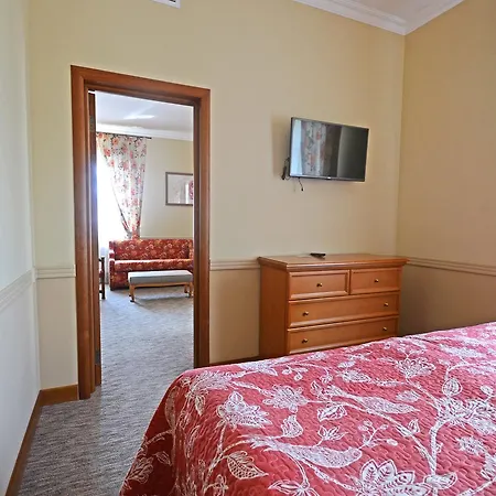 Premier Hotel بوتشايف المظهر الخارجي الصورة